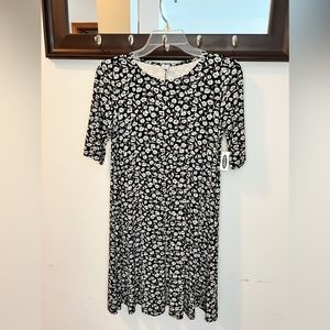 NWT 2 Old Navy Ladies Dresses 1 Flower Print 1 Stripe Print Mid length Size XS